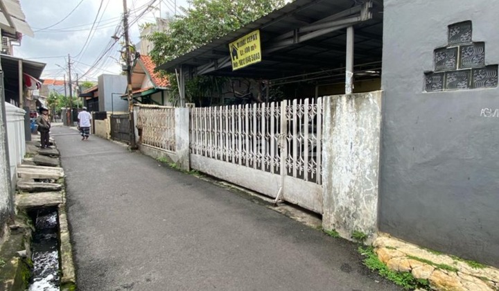 RUMAH DEKAT STASIUN TEBET, JAKARTA SELATAN 2