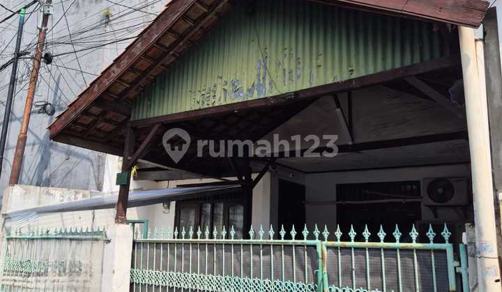 Old house for sale in a quiet and strategic location in the Cipete area. 2