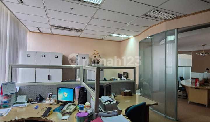 For rent office space Plaza Asia Senayan on Jl. Jend. Sudirman For rent office space Plaza Asia Senayan on Jl. Jend. Sudirman