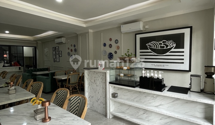 For Sale 5-Storey Shophouse in Cikini Raya Menteng, Strategic Location