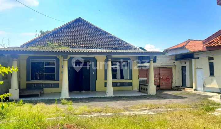 Rumah Strategis Bagus Untuk Hunian Atau Usaha 2