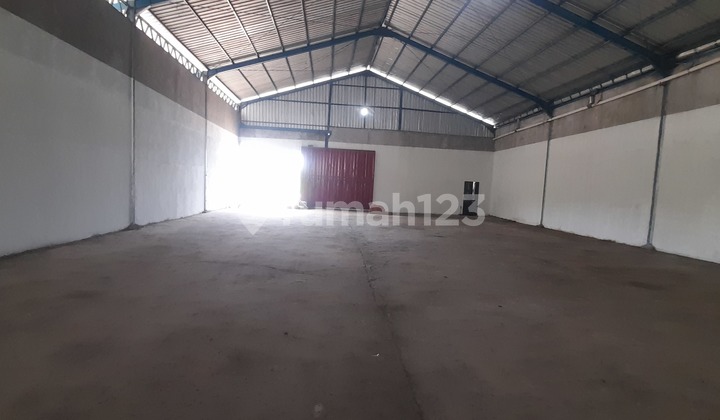 Warehouse 5 Minutes from Adiwerna Toll Exit Warehouse 5 Minutes from Adiwerna Toll Exit