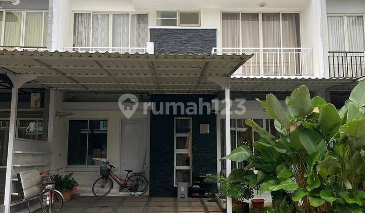 Dijual Rumah Ada Rooftop Luas 200M di Grand Galaxy Bekasi (Rf)