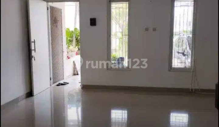 Disewakan Rumah 2 Lantai di Mahkota Bintara Residence (Tr) 2