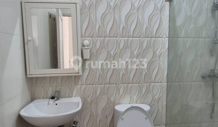 FOR RENT: READY-TO-OCCUPY 4-BEDROOM HOUSE ON 130m² LAND IN KEMANG PRATAMA FOR RENT: READY-TO-OCCUPY 4-BEDROOM HOUSE ON 130m² LAND IN KEMANG PRATAMA