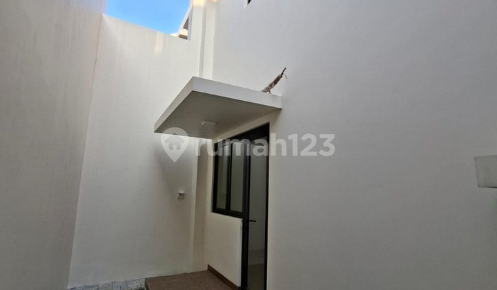 DISEWAKAN RUMAH 3 KAMAR TIDUR DI CLUSTER REGIA SUMMARECON CROWN GADING  2