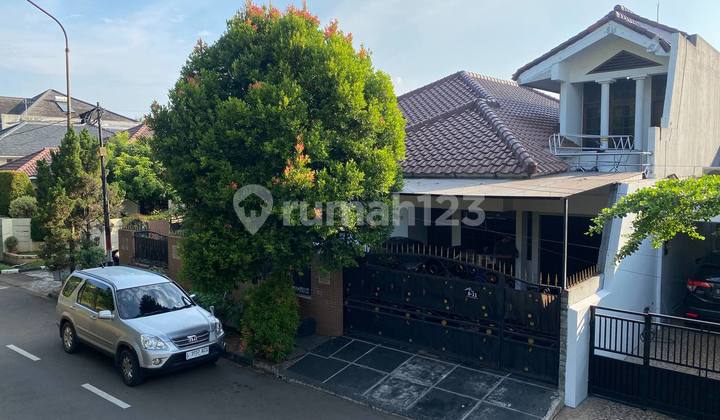 For Quick Sale: Land Area 367 House in Jatiwarna, Fits 4-5 Cars 2