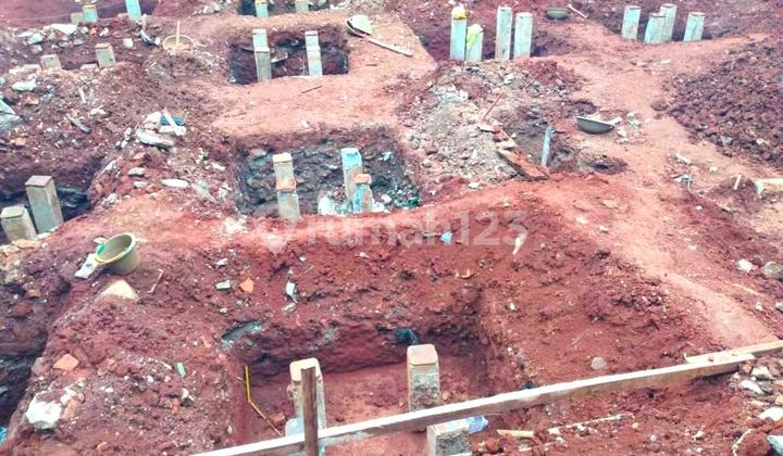 COMMERCIAL LAND FOR RENT IN HIGH TRAFFIC AREA, CILANDAK, SOUTH JAKARTA. 10 MINUTES FROM MRT.