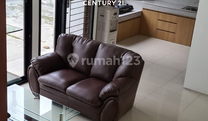 Rumah Bagus 2 Lt Furnished Di Cluster Vassawood Lippo Cikarang 2