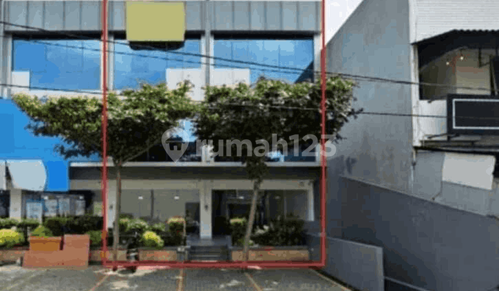 Galuh Mas 3-Story Shop House Ready for Use in West Karawang's Teluk Jambe 1