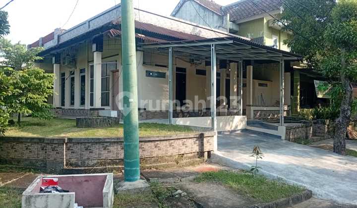 For Sale: Ready-to-Occupy Kos²an (Boarding House) Hook, Already Occupied, Ready to Continue in Lippo