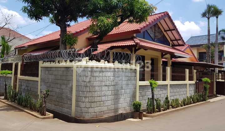 Rumah Full Furnished Baru Renov Siap Pakai