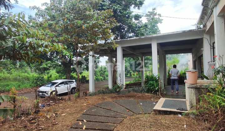 Rumah Asri 2 Lt  Vew Danau Di Telaga Kahuripan Bogor Halaman Luas 2