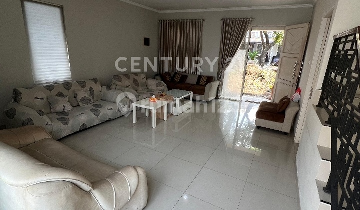 Dijual Rumah 2 Lt Claster Florencia Jln Boulevard  2