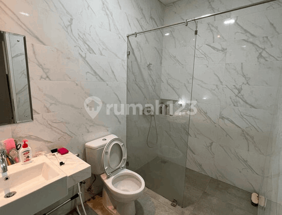 Rumah Bagus Furnished Siap Huni Di Kebun Jeruk Jakarta 2
