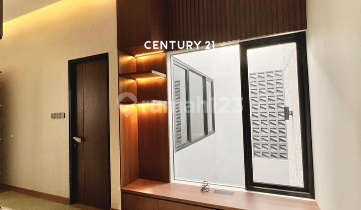 Rumah Baru Mewah Siap Huni di Cluster Simpruk Lippo Cikarang