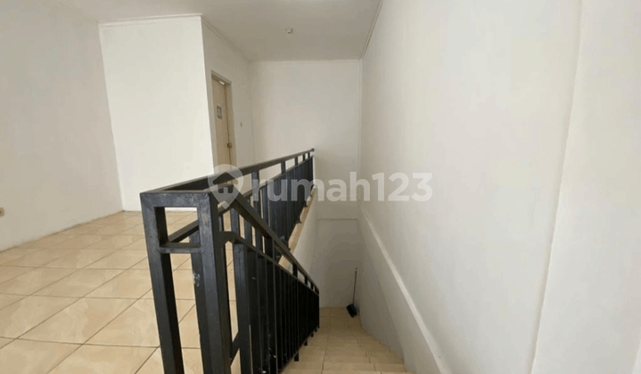 Centra Niaga 2-Story Shop House, Negotiable Price in Jabaeka