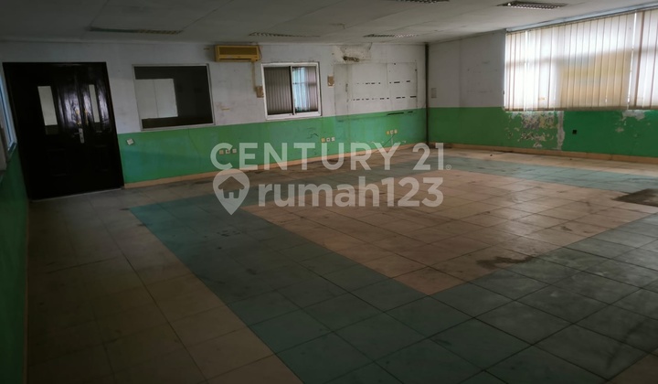 For Sale: 1500 Square Meter Factory Building in Jababeka 2, Cikarang For Sale: 1500 Square Meter Factory Building in Jababeka 2, Cikarang