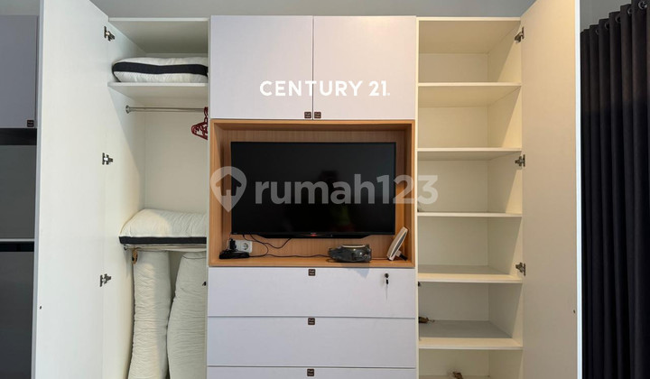 Orange County Tower Glendale Apartment 1 Bedroom Furnished at Lippo Cikarang 2