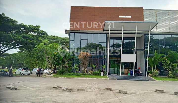 Building for Rent for Restaurant on the Side of Lippo Cikarang Road Building for Rent for Restaurant on the Side of Lippo Cikarang Road