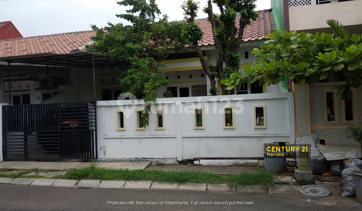 Nice Ready-to-Live Unfurnished House in Jababeka, Gardenia Cluster