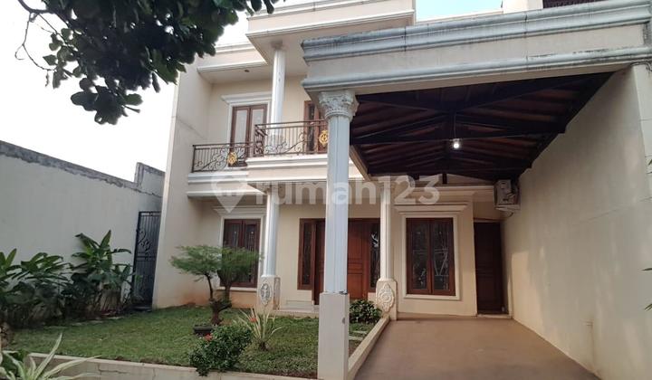 Rumah Bagus 2 Lantai dengan Kolam Renang di Green Mustika , Tambun, Bekasi