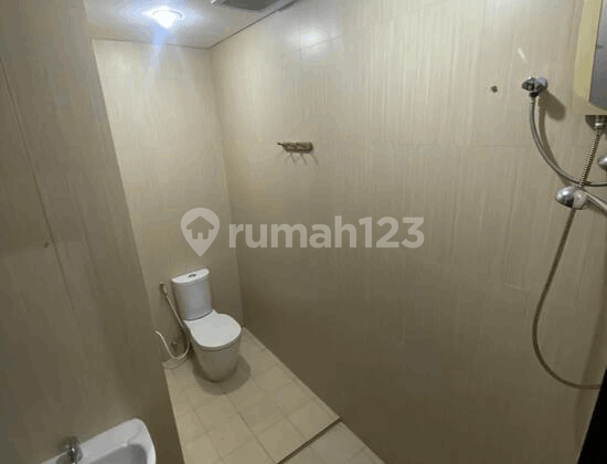 Rumah Bagus 2 LT di Jl Utama Cluster Cosmo Estate Lippo Cikarang Rumah Bagus 2 LT di Jl Utama Cluster Cosmo Estate Lippo Cikarang