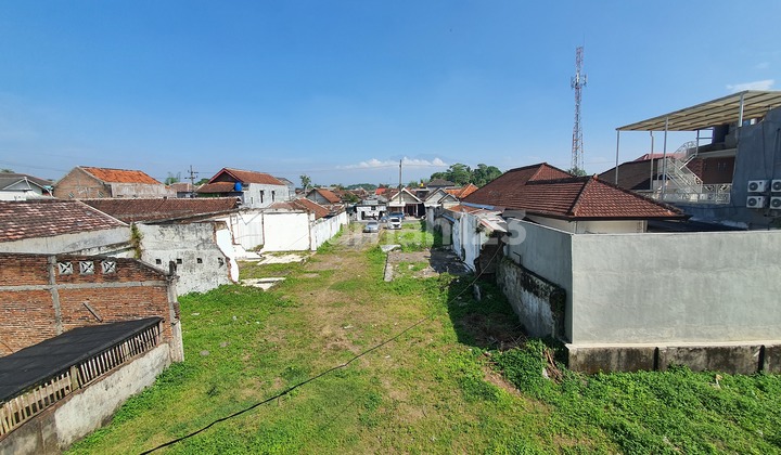 Land with SHM Ready to Build for Sale - 10 Minutes to Malang Toll Gate Land with SHM Ready to Build for Sale - 10 Minutes to Malang Toll Gate