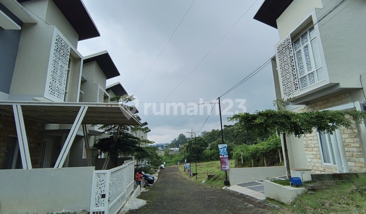 Villa Batu Ready Unit Lokasi Poros Jalan Bns