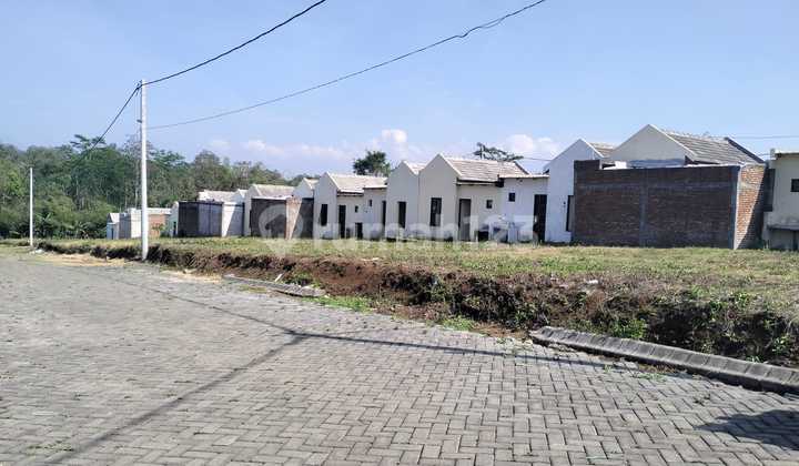 Rumah Inden Bangun dekat Exit Tol Madyopuro 2