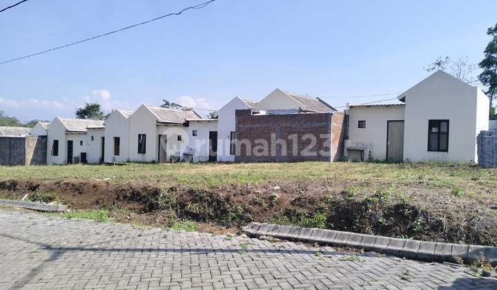 Rumah Inden Bangun dekat Exit Tol Madyopuro 1