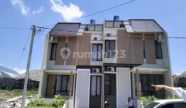 Villa Inden near Batu Square