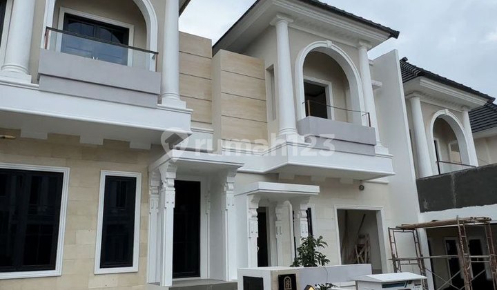 Classic Modern Residence Near Malang City and Batu City
