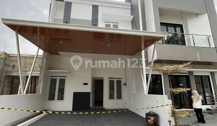 Classic European Residence Near Binus Araya Malang Campus 2