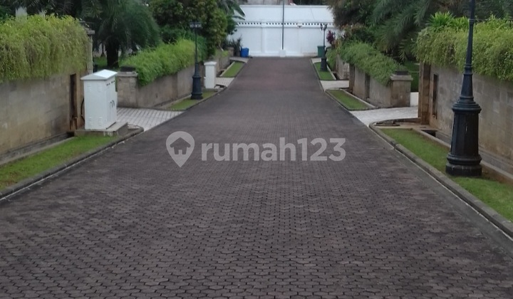 Luxury House, Rare Find