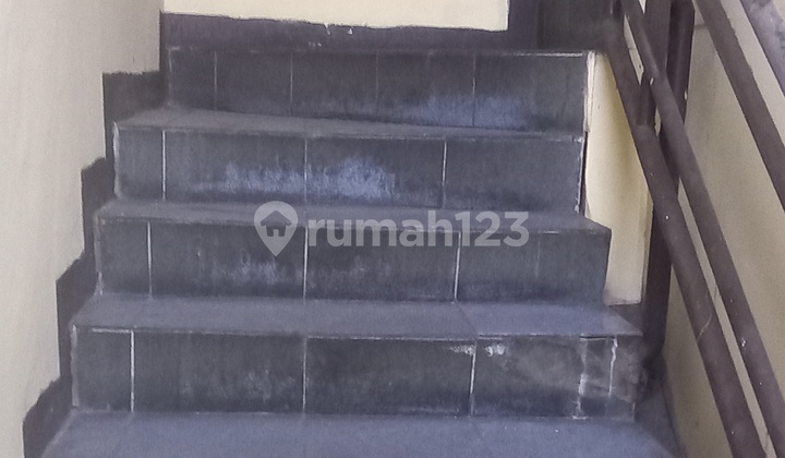 Commercial Shop House, strategic, disputed Commercial Shop House, strategic, disputed