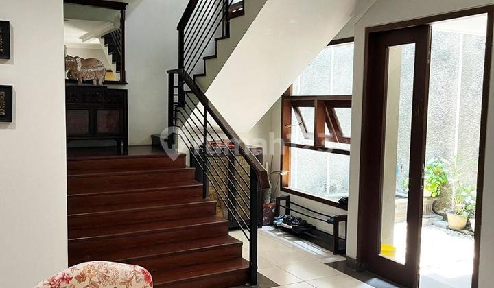 Beautiful House in Pondok Indah, Behind the Mall Beautiful House in Pondok Indah, Behind the Mall