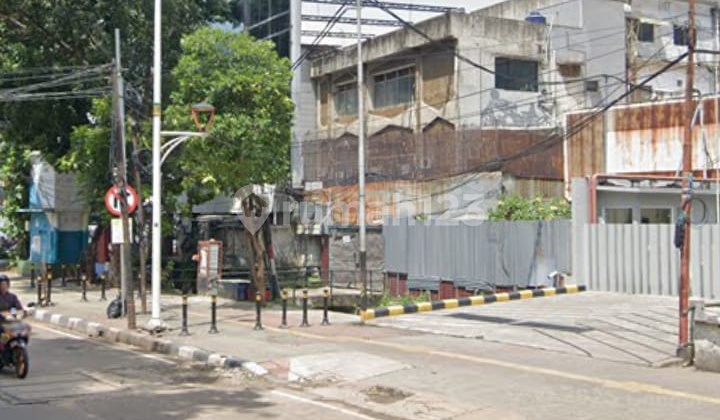 Gedung 4 Lantai Dipetojo,area Komersil High Building