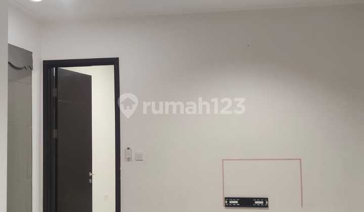 Rumah Bagus Minimalis Sewa Green Royal Condo House Semanana 2