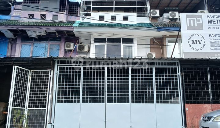 Ruko Modern 3 Lantai Strategis Kosambi Baru Jakarta Barat