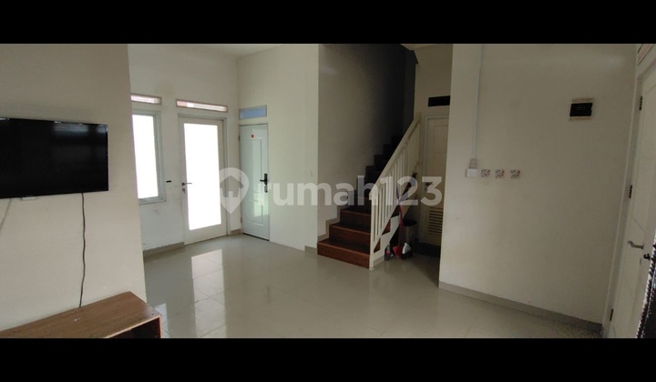 Rumah Cantik di Sewa Villa Gardenia Serpong 2