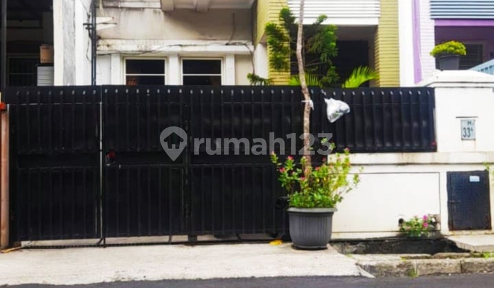 Rumah 2 Lantai Bagus Taman Semanan Indah  1