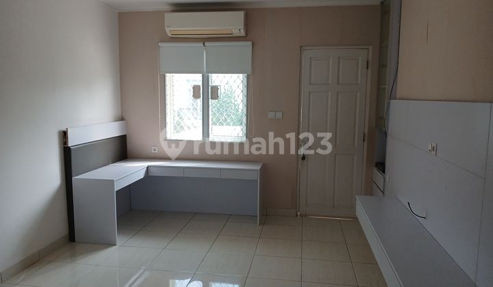 Rumah 2 Lantai Taman Semanan Indah Jakarta Barat  2