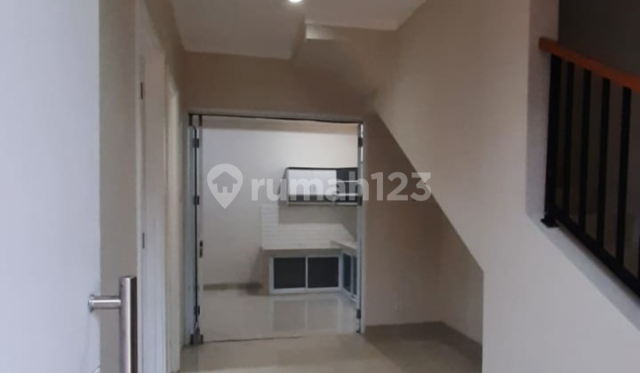 Rumah Bagus di Sewa 2 Lantai Graha Raya Cluster Teracce 2