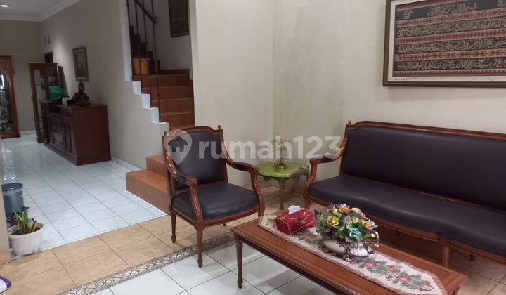 Rumah 2 Lantai Sangat Bagus Kebon Jeruk Jakarta Barat