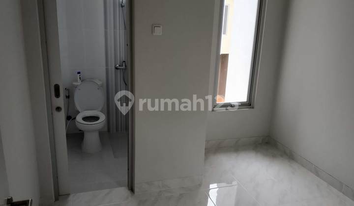 Nice 2-Storey House Malibu Village Gading Serpong 2