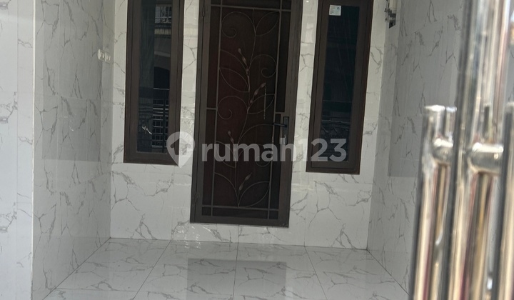 Rumah Bagus di Jual Graha Indira Citra Raya Tangerang 2