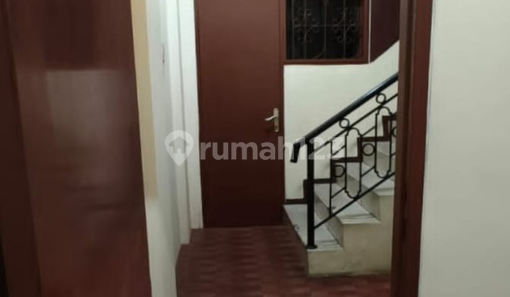 Ready-to-Occupy 4 1/2 Floor Shop House, Roa Malaka Flagpole Area. 2