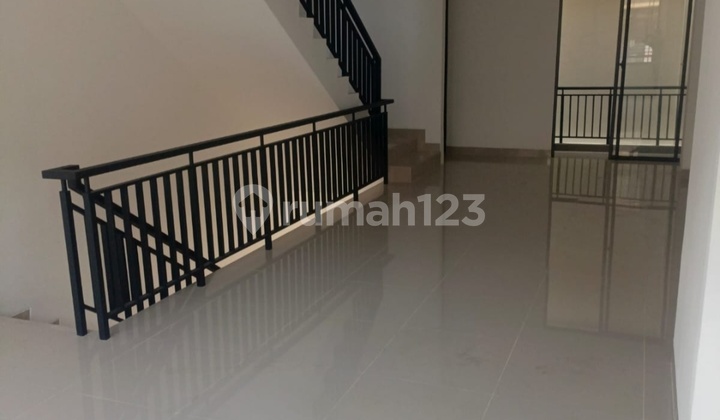 New 3-Storey Ruko Korean Town Greenlake City 2