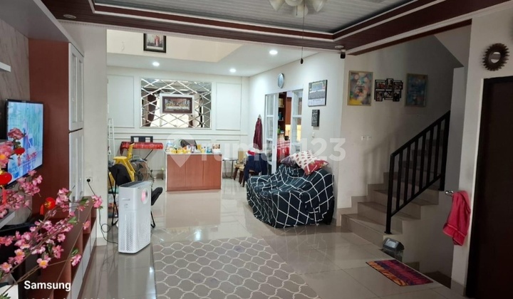 Rumah Bagus Full Renov East Terace Metland  2